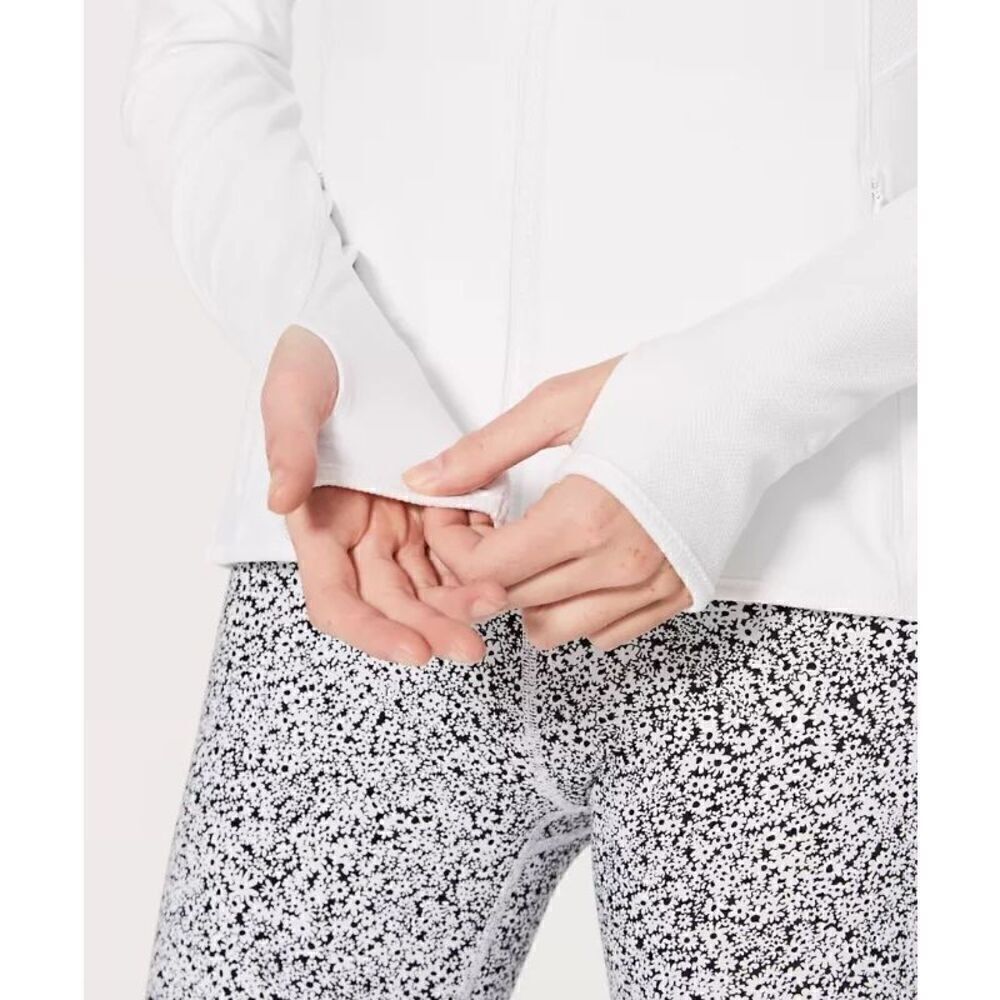Womens Lululemon Mesh Is More Jacket - Picture 2 of 6